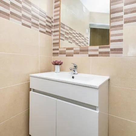 شقة Lovely 1 Bedroom In Principe Real Lisboa